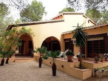 Holiday House in Sant Jordi d'Alfama - L'Ametlla de Mar (Tarragona) or holiday homes and vacation rentals