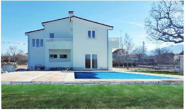 Holiday House in Katuni (Splitsko-Dalmatinska) or holiday homes and vacation rentals