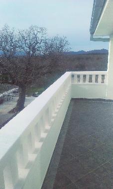 Holiday House in Katuni (Splitsko-Dalmatinska) or holiday homes and vacation rentals