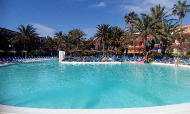 sweeming pool in hotel Fuerteventura Playa 300 m, which you can use for free