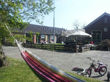 Holiday House in Metslawier (Friesland) or holiday homes and vacation rentals
