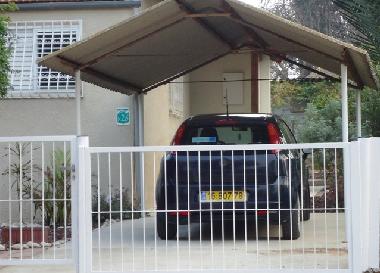 Holiday House in Ness Ziona (HaMerkaz (Central)) or holiday homes and vacation rentals
