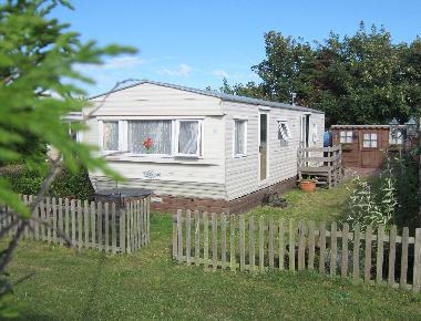 Chalet in Petten (Noord-Holland) or holiday homes and vacation rentals