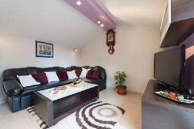 Holiday House in Zagvozd (Splitsko-Dalmatinska) or holiday homes and vacation rentals