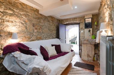 Holiday House in Zagvozd (Splitsko-Dalmatinska) or holiday homes and vacation rentals