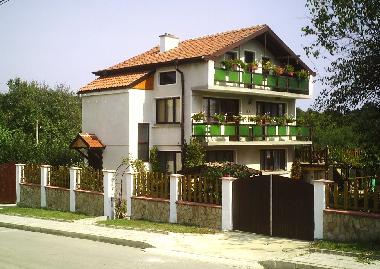 Holiday House in Blisnatsi (Varna) or holiday homes and vacation rentals