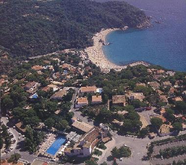 Holiday House in Cala Canyelles (Girona) or holiday homes and vacation rentals