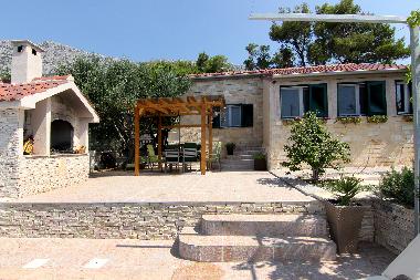 Villa in Kastel Sucurac (Splitsko-Dalmatinska) or holiday homes and vacation rentals