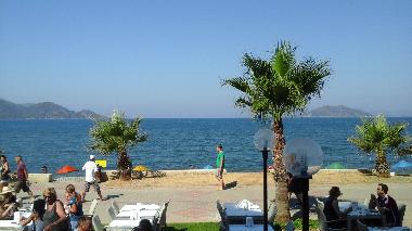 al??    beach  is only  one km far from villa , 