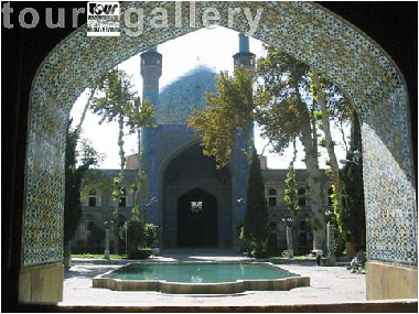 Isfahan interesting tourism places-chahar bagh school