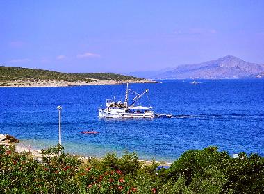 Holiday Apartment in Povlja (Splitsko-Dalmatinska) or holiday homes and vacation rentals