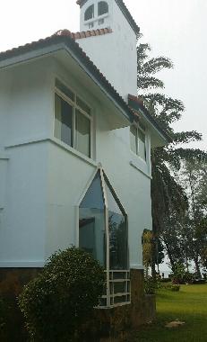 Side of the beachfront house ban phe