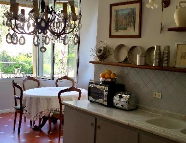 Kitchen with lunch area 