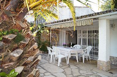 Holiday House in Cala Canyelles (Girona) or holiday homes and vacation rentals