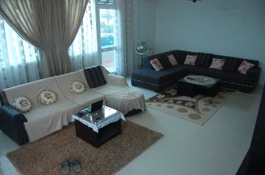 confortable big living-room with several terraces