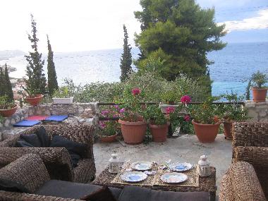 Bed and Breakfast in DERVENI (Korinthia) or holiday homes and vacation rentals