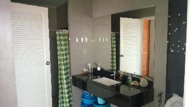 Bath room wash basin
