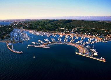 Holiday House in Bibinje (Zadarska) or holiday homes and vacation rentals