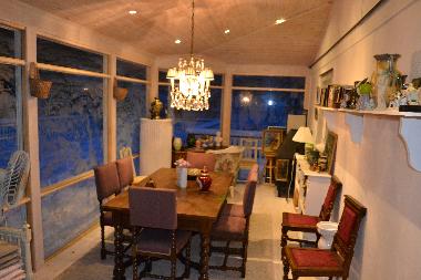 Outdorr glasroom for raini days