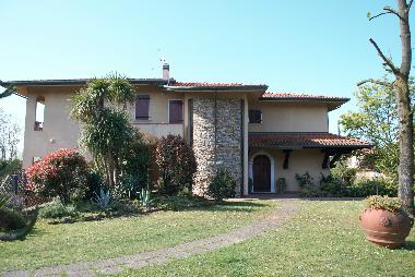 Villa in MONTIGNOSO (Massa-Carrara) or holiday homes and vacation rentals