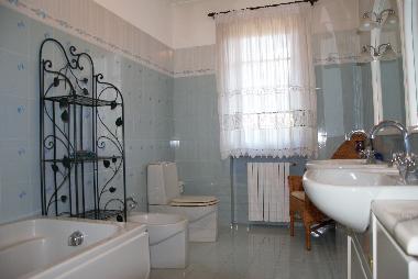 Villa in MONTIGNOSO (Massa-Carrara) or holiday homes and vacation rentals