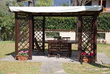 Villa in MONTIGNOSO (Massa-Carrara) or holiday homes and vacation rentals