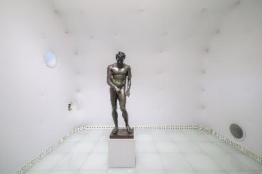 Apoxiomen 2000 years old statue