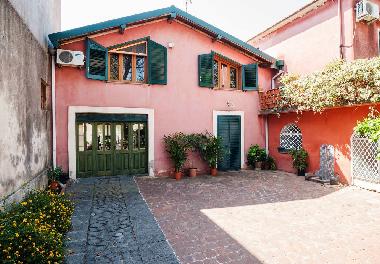Villa in acireale (Catania) or holiday homes and vacation rentals
