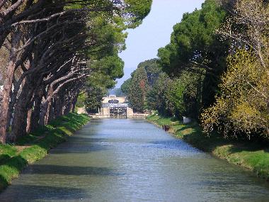 Holiday House in Gruissan (Aude) or holiday homes and vacation rentals