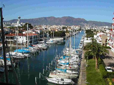 Holiday Apartment in EMPURIABRAVA (Girona) or holiday homes and vacation rentals