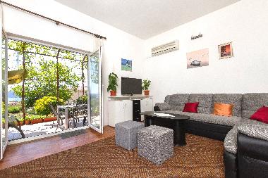 Villa in Kastel Sucurac (Splitsko-Dalmatinska) or holiday homes and vacation rentals