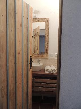 bathroom3
