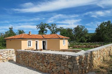 Holiday House in Malinska (Primorsko-Goranska) or holiday homes and vacation rentals