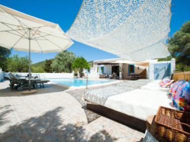 Villa in santa Eularia des Riu (Ibiza) or holiday homes and vacation rentals