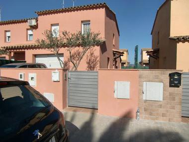 Holiday House in Empruiabrava  (Girona) or holiday homes and vacation rentals