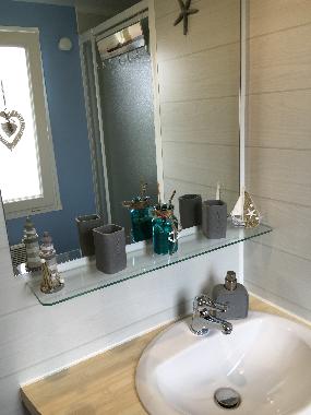 Chalet in Bredene (Flanders) or holiday homes and vacation rentals