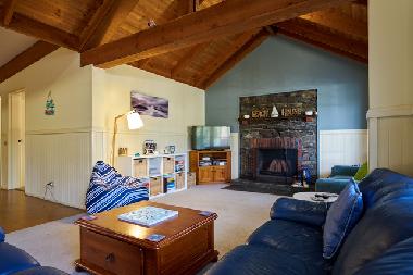 Holiday House in Sunset Strip (Victoria) or holiday homes and vacation rentals