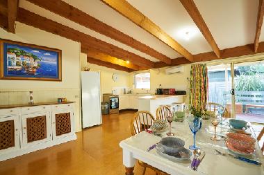 Holiday House in Sunset Strip (Victoria) or holiday homes and vacation rentals