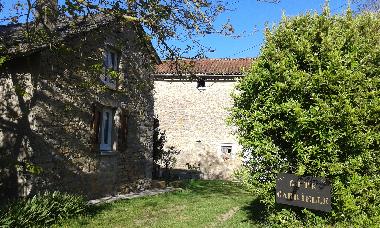 Holiday House in Saint Jean d'Alcapi�s (Aveyron) or holiday homes and vacation rentals