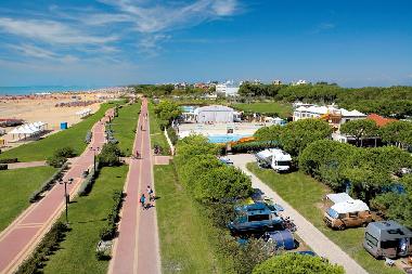 Holiday House in Bibione (VE) (Venezia) or holiday homes and vacation rentals