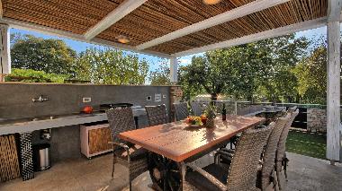 Holiday House in Dolenji Krnicari (Istarska) or holiday homes and vacation rentals