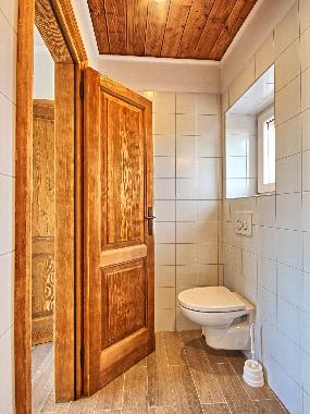 Holiday House in Dolenji Krnicari (Istarska) or holiday homes and vacation rentals