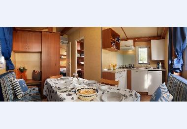 Holiday House in Isolaverde (Venezia) or holiday homes and vacation rentals