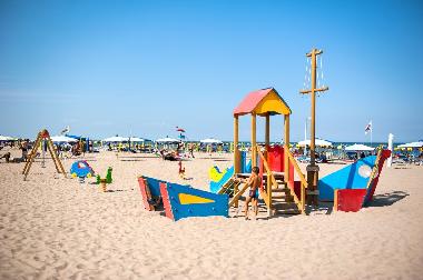 Holiday House in Isolaverde (Venezia) or holiday homes and vacation rentals