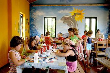 Holiday House in Isolaverde (Venezia) or holiday homes and vacation rentals