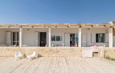 Villa in Donnalucata (Ragusa) or holiday homes and vacation rentals