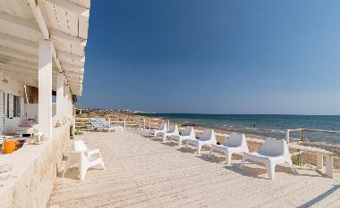 Villa in Donnalucata (Ragusa) or holiday homes and vacation rentals