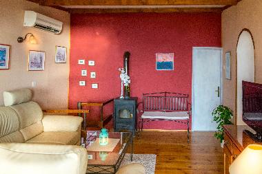 Holiday House in Makarska/ Puharici (Splitsko-Dalmatinska) or holiday homes and vacation rentals