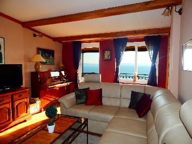 Holiday House in Makarska/ Puharici (Splitsko-Dalmatinska) or holiday homes and vacation rentals