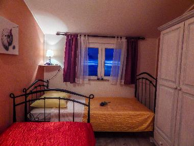 Holiday House in Makarska/ Puharici (Splitsko-Dalmatinska) or holiday homes and vacation rentals